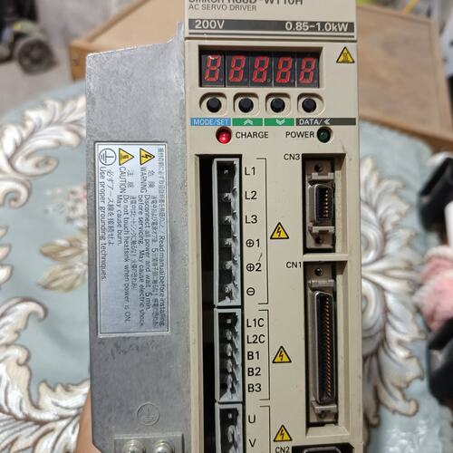 议价欧姆龙伺服驱动器R88D-WT10H，二手拆机一台。1KW，维修