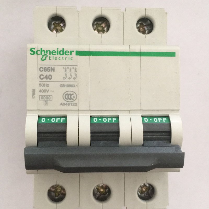 议价施耐德型断路器C65N C40 3P 空气开关,工程余料2维修