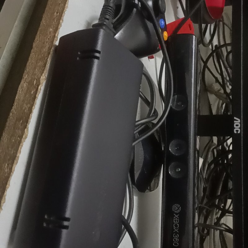 议价二手XBOX360机，功能正常使用带配件，东西实物拍摄。维修