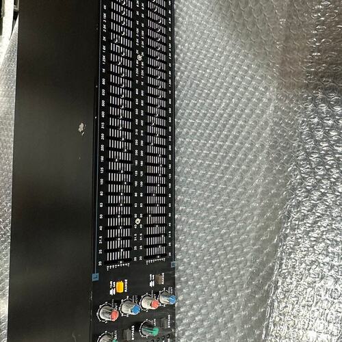 PAL B807双31段均衡器，功能完好，成色如图，所见