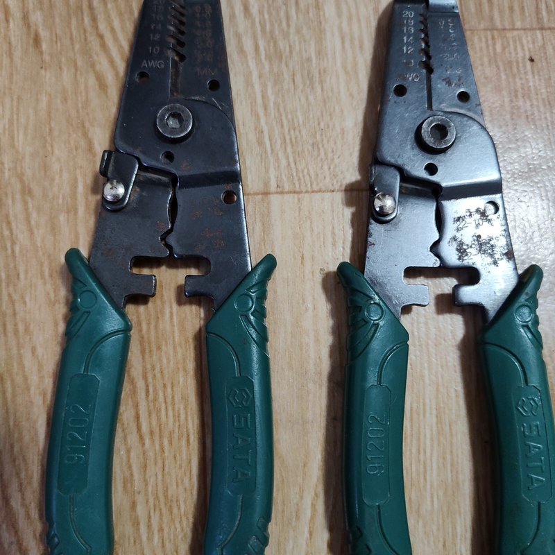 议价把世达剥线钳 91202，绿色手柄，黑色钳头，带刃口，线径维修图片