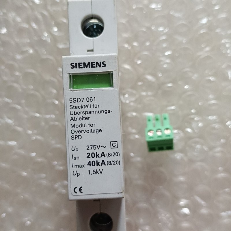 议价西门子浪涌保护器 5SD7061 共13只,单价65元/只维修