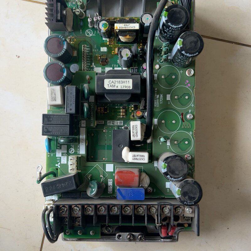 议价三菱变频器 A84AX 0.75B电源驱动板拆机一张,功维修