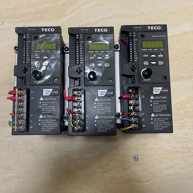 议价东元变频器S310-201-H1DC 0.75KW 220V维修