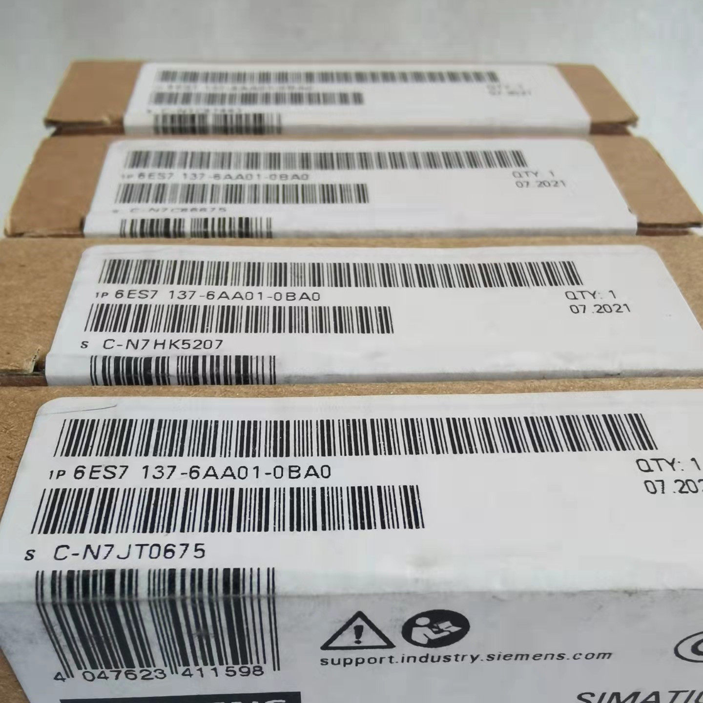 6ES7137-6AA01-0BA0西门子CM PTP通信模块6ES71376AA010BA0原装新