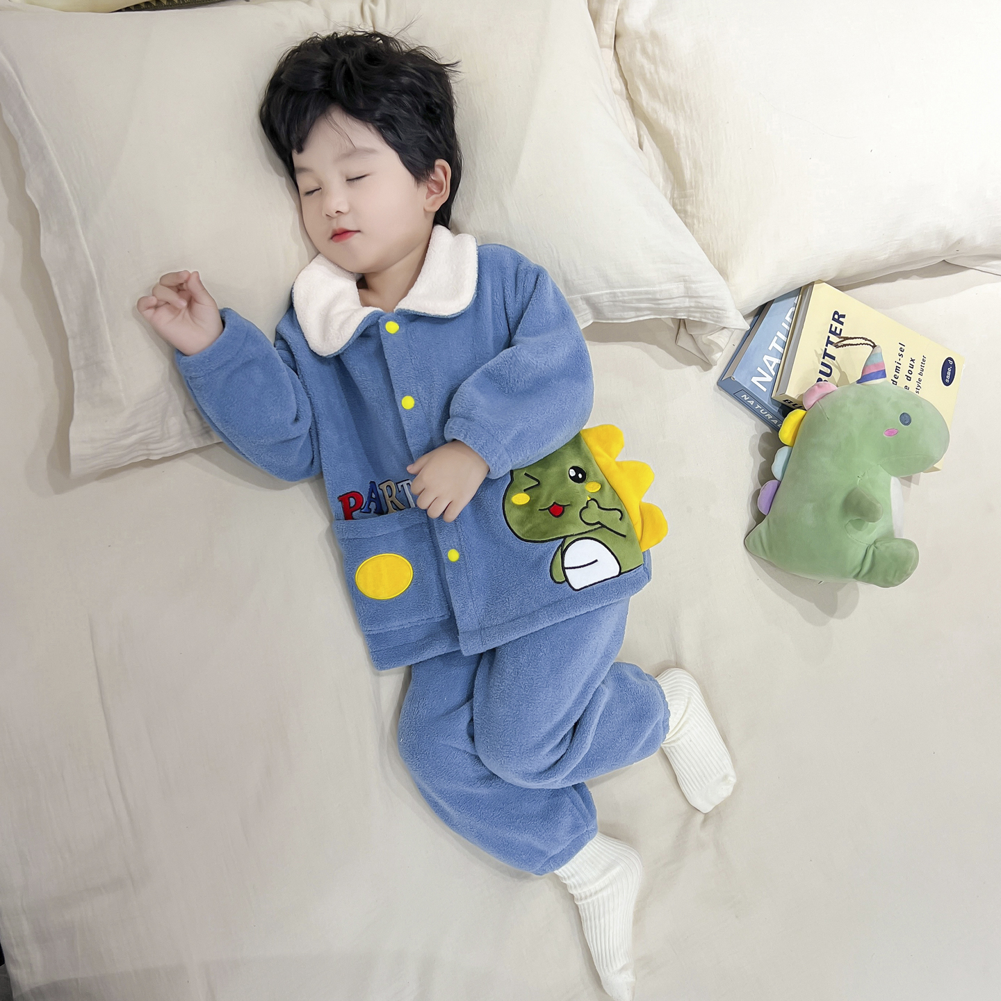 儿童睡衣秋冬款男孩法兰绒加厚保暖开衫套装男童珊瑚绒冬季家居服