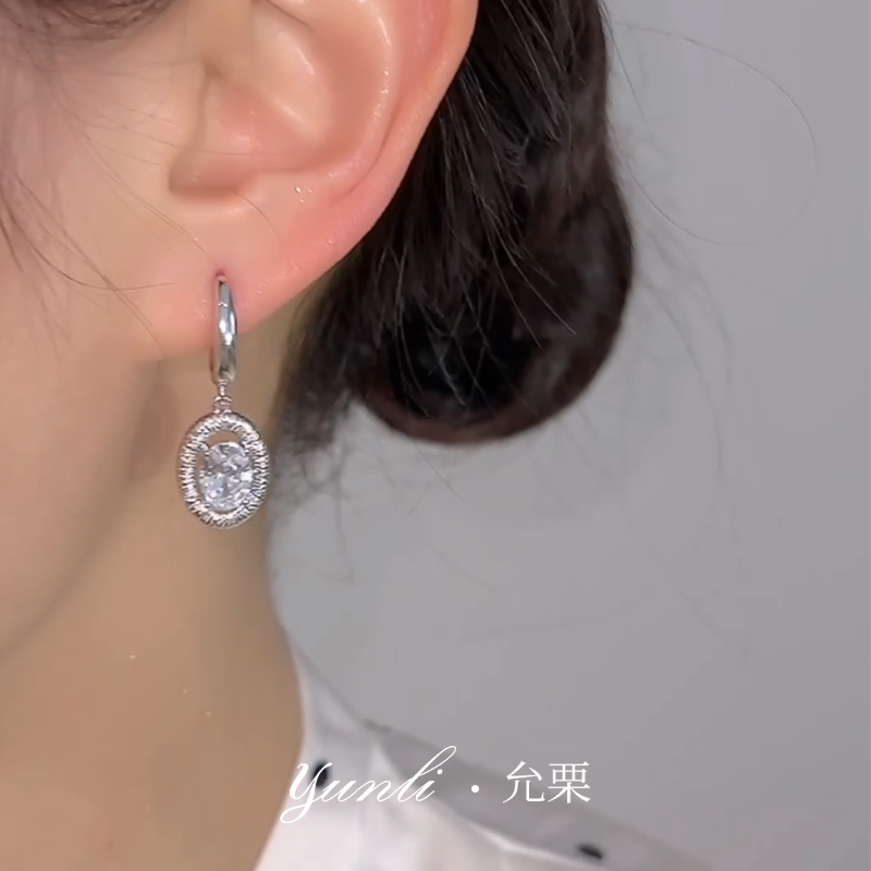 法式复古拉丝锆石耳环女素圈治愈系高级感精致优雅银针耳钉耳饰