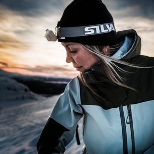 H加强版 Scout 增亮环保可充电超轻头灯跑步运动越野 Terra SILVA