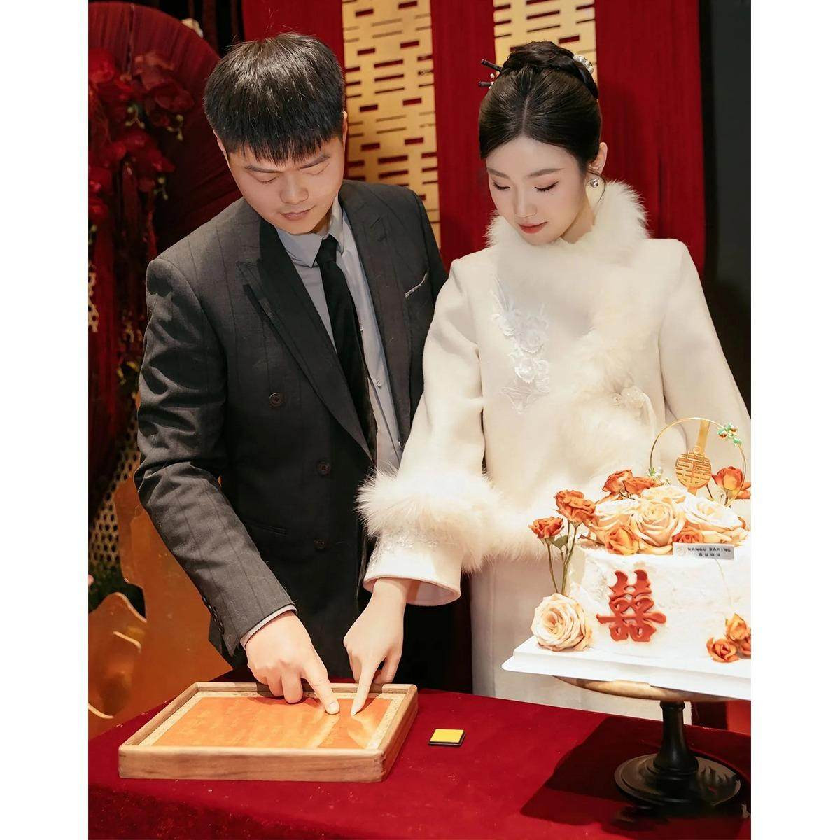 朱雀记新中式订婚旗袍毛呢套装新款复古结婚礼服回门唐装敬酒秋冬