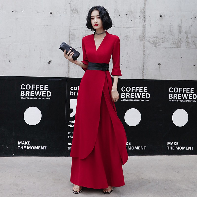 朱雀记红色晚礼服女高级感端庄大气高端轻奢小众订婚敬酒服主持人图片