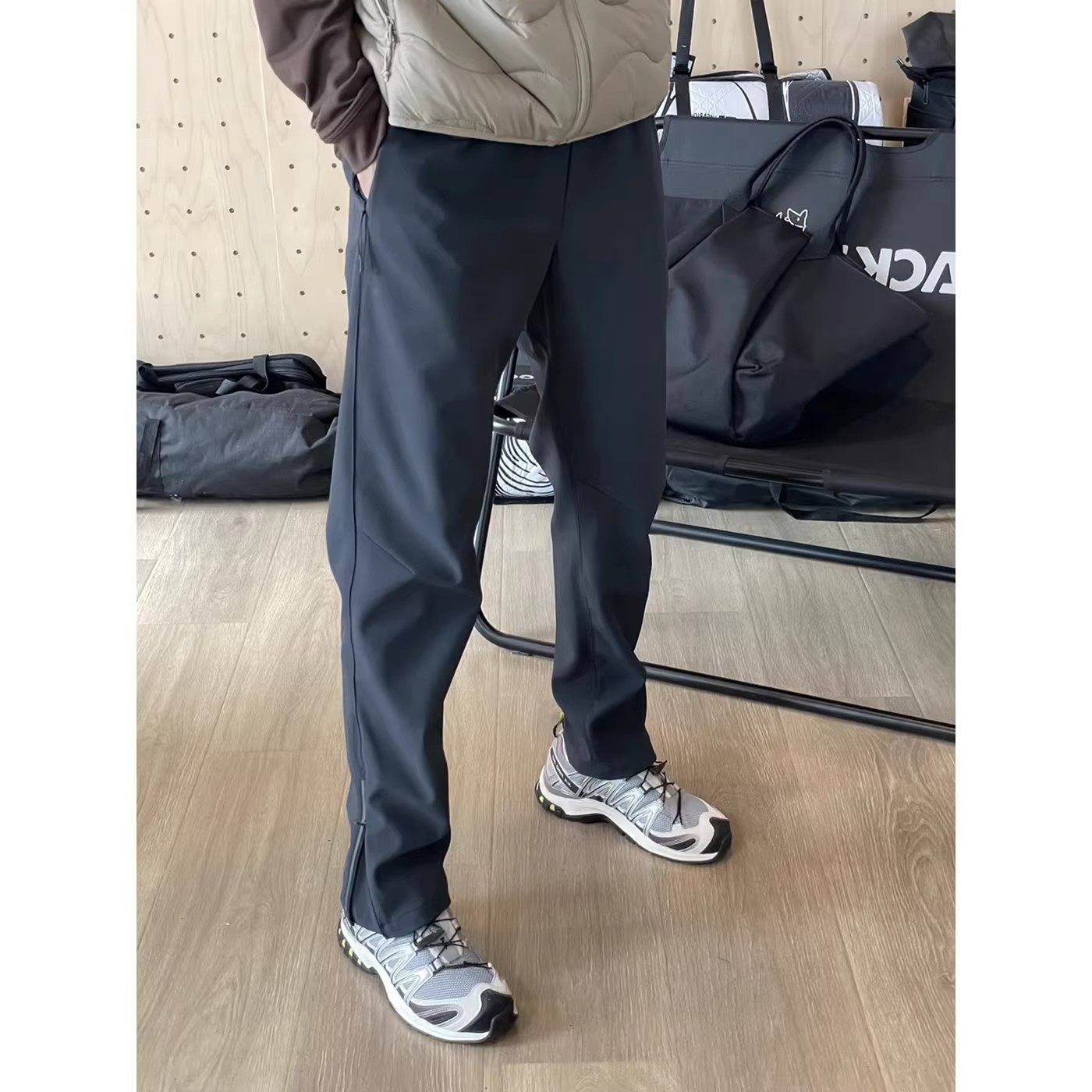 软壳防风防水户外登山冲锋裤男女款加绒加厚美式搭配冲锋衣的裤子