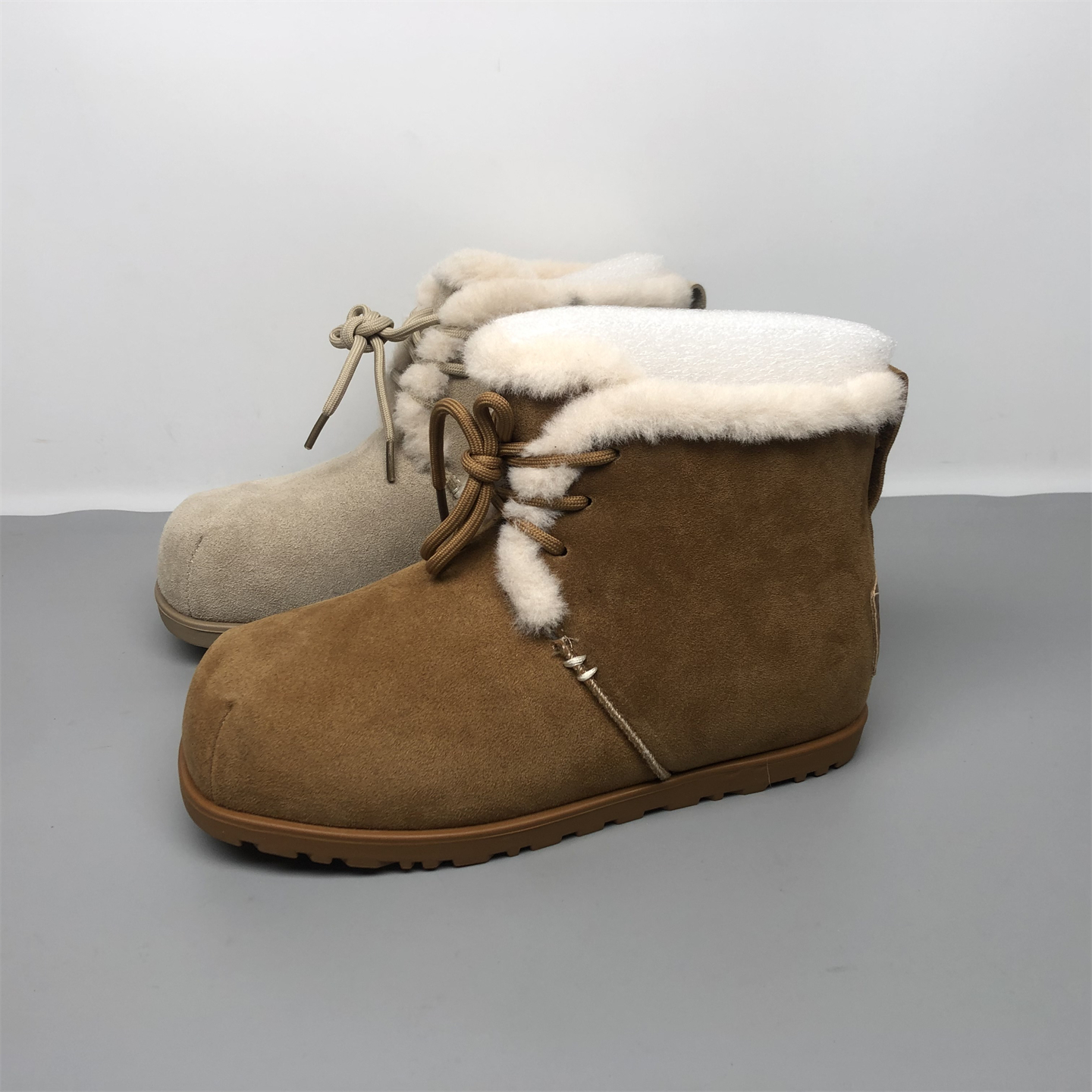 专柜撤柜真皮女靴厚底雪地靴