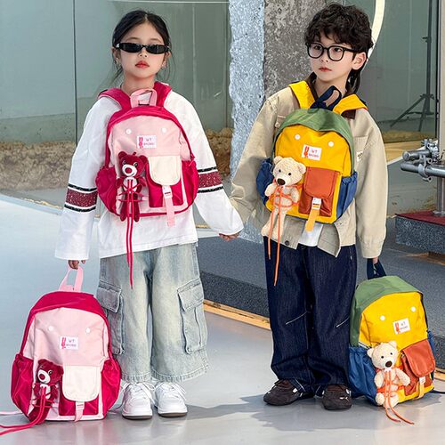 幼儿园撞色卡通公仔双肩书包