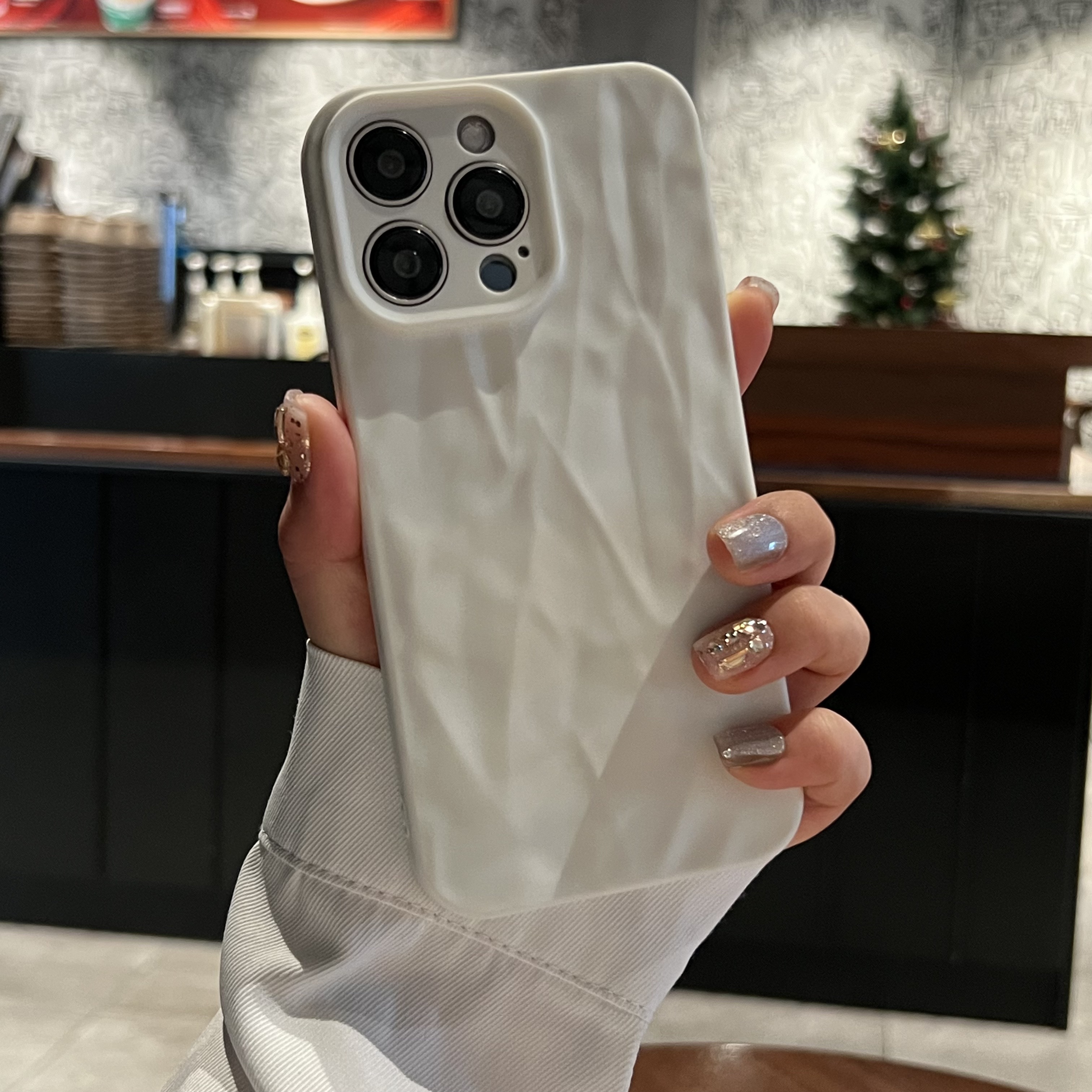 高级肤感褶皱适用iPhone15手机壳