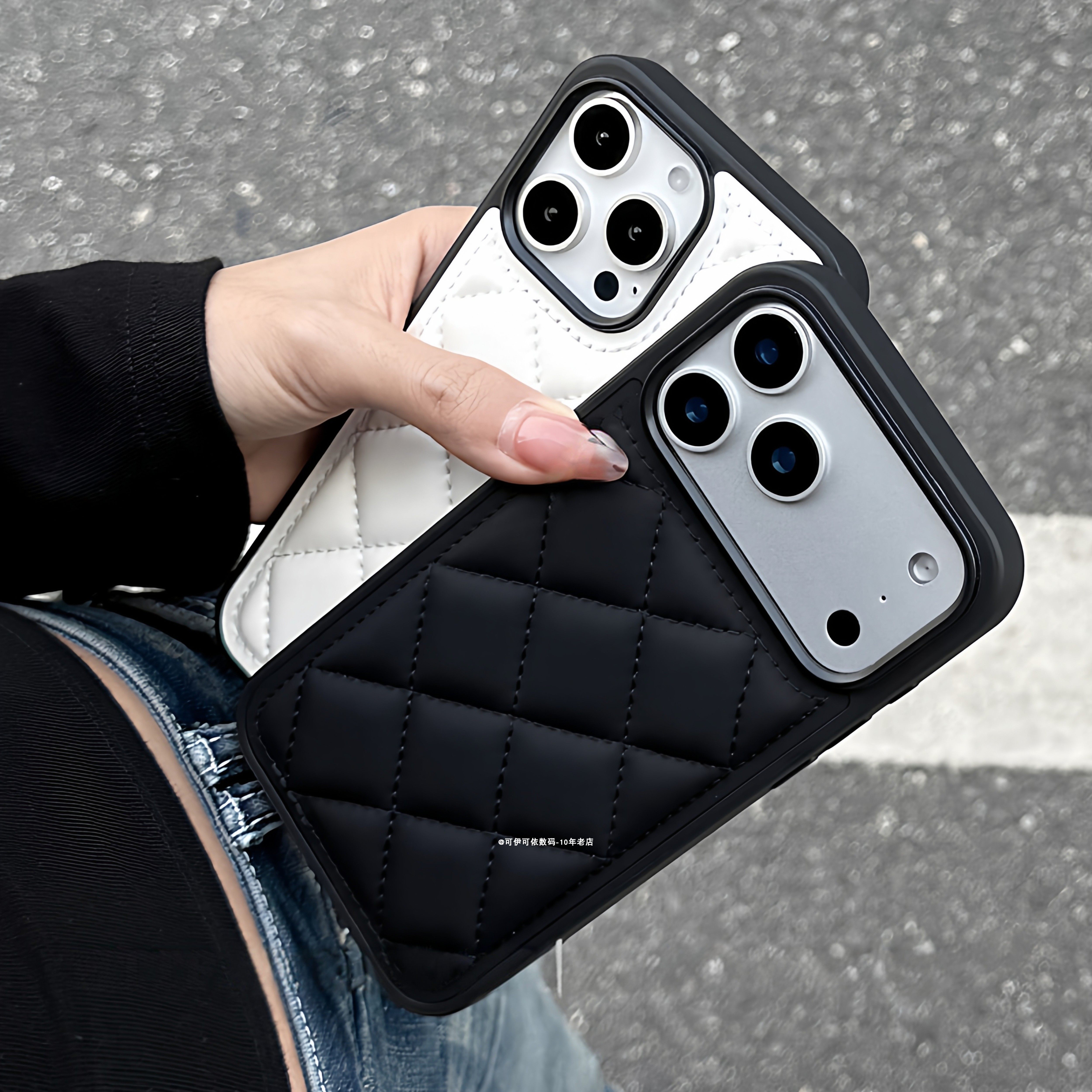 秋冬简约格纹新款适用苹果17ProMax手机壳16羽绒服壳iphone15手机壳14/12/13秋冬皮质黑白11防摔女plus保护套