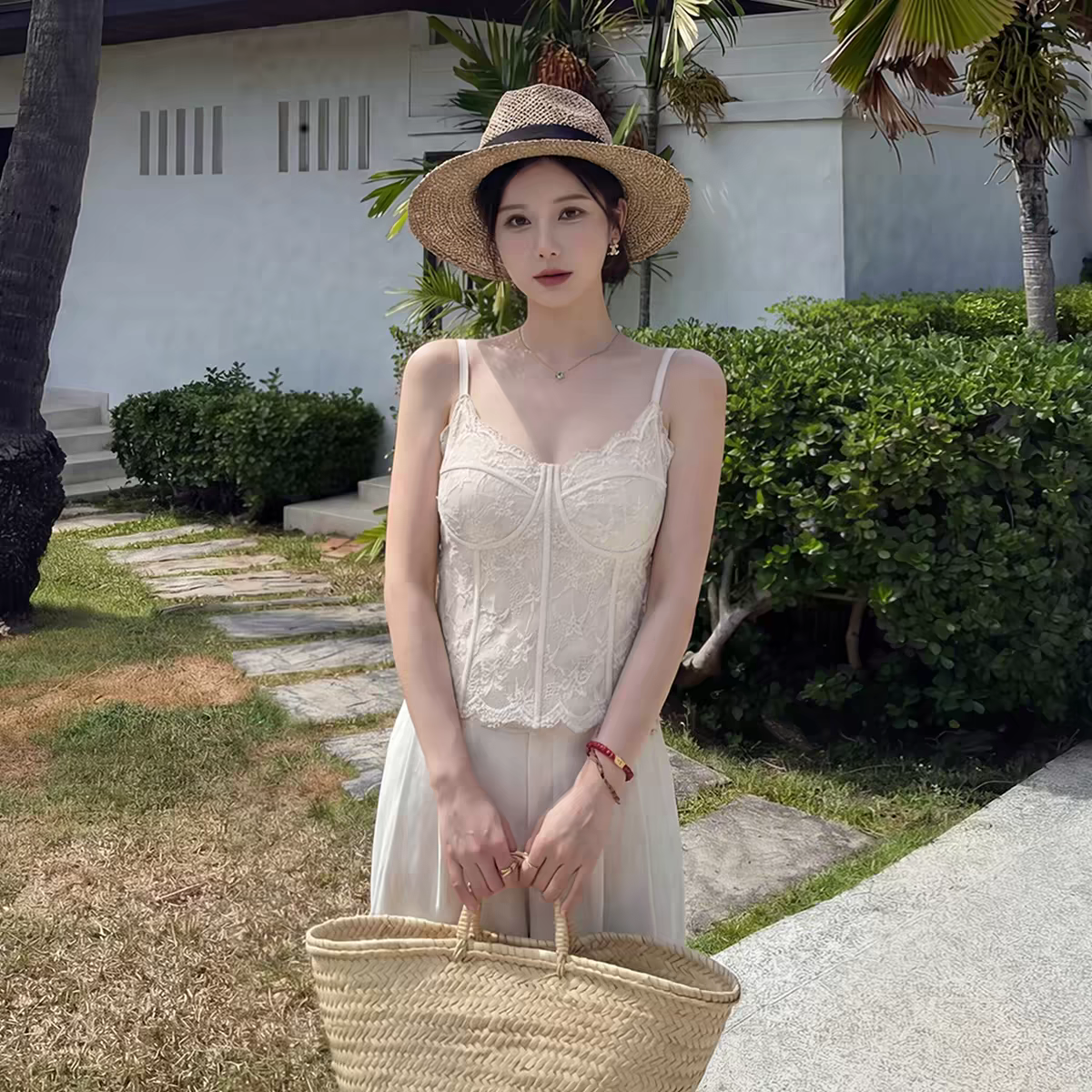 法式春夏冰丝美背吊带带胸垫背心蕾丝内搭打底吊带一体式胸垫背心