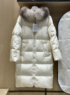 中长款连帽狐狸毛领女装羽绒服