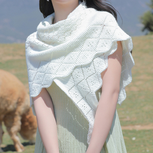针织镂空披肩女外搭夏季新款纯色时尚百搭遮阳护颈薄款空调三角巾