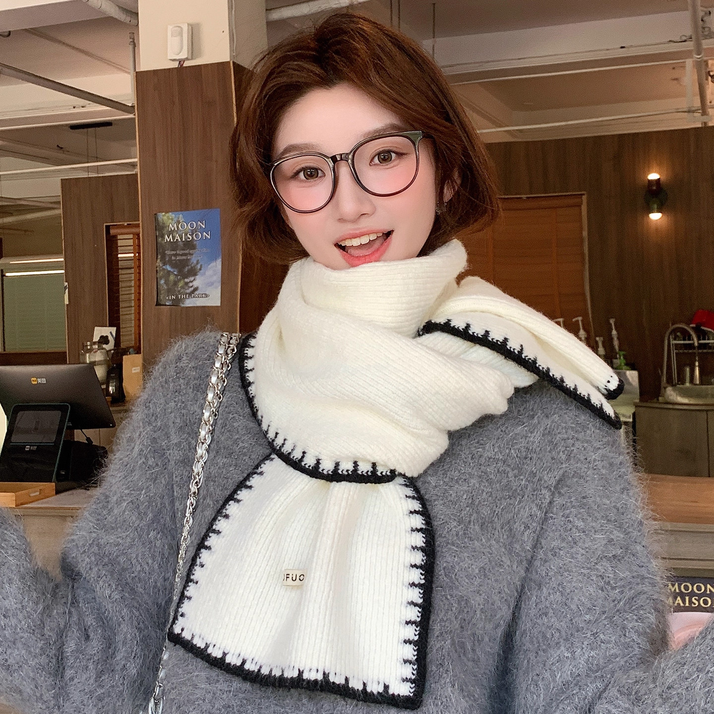 高级感锁边黑色围巾女秋冬季2025新款韩系氛围感加厚保暖针织围脖