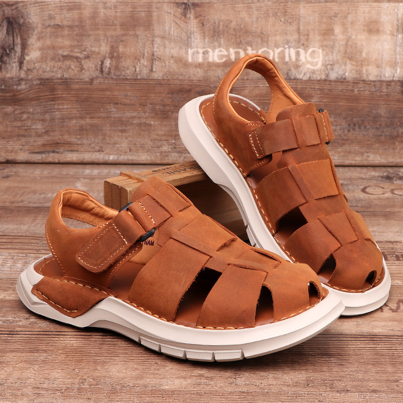 HOLE SHOES MENS NON-SLIP SUMMER FECES SENSE BEACH SHOES MENS BAOTOU SANDALS MENS OUTER WEAR LEATHER COWHIDE ROMAN SHOES