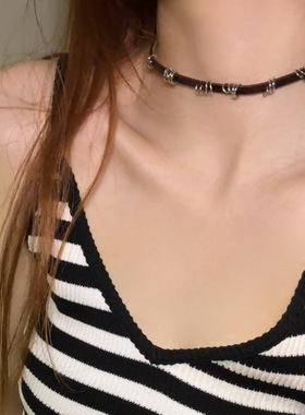 千禧辣妹裂纹皮质choker项圈亚文化朋克锁骨链颈链轻奢细带短款女