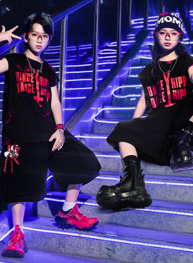 儿童嘻哈街舞男童炸街潮服套装女童hiphop夏季个性背心潮流演出服