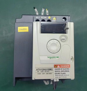 施耐德1.5KW变频器ATV12HU15M2,现货一台，成色