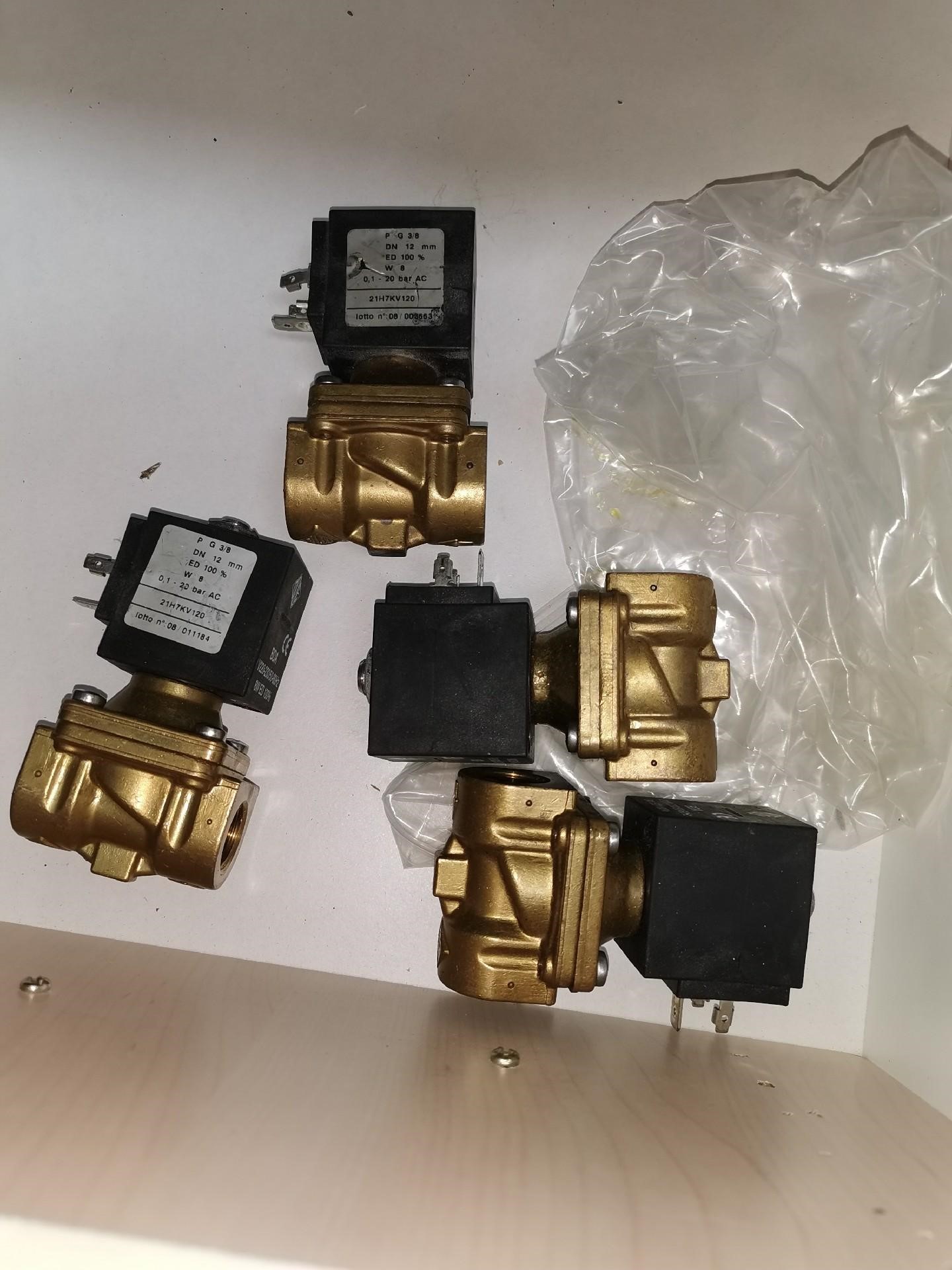 意大利 BDA 模温机电磁阀3/8接口，拆机件，包好，里面有