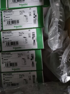 施耐德模块BMXP342020全新正品，照片就是实图，还剩几