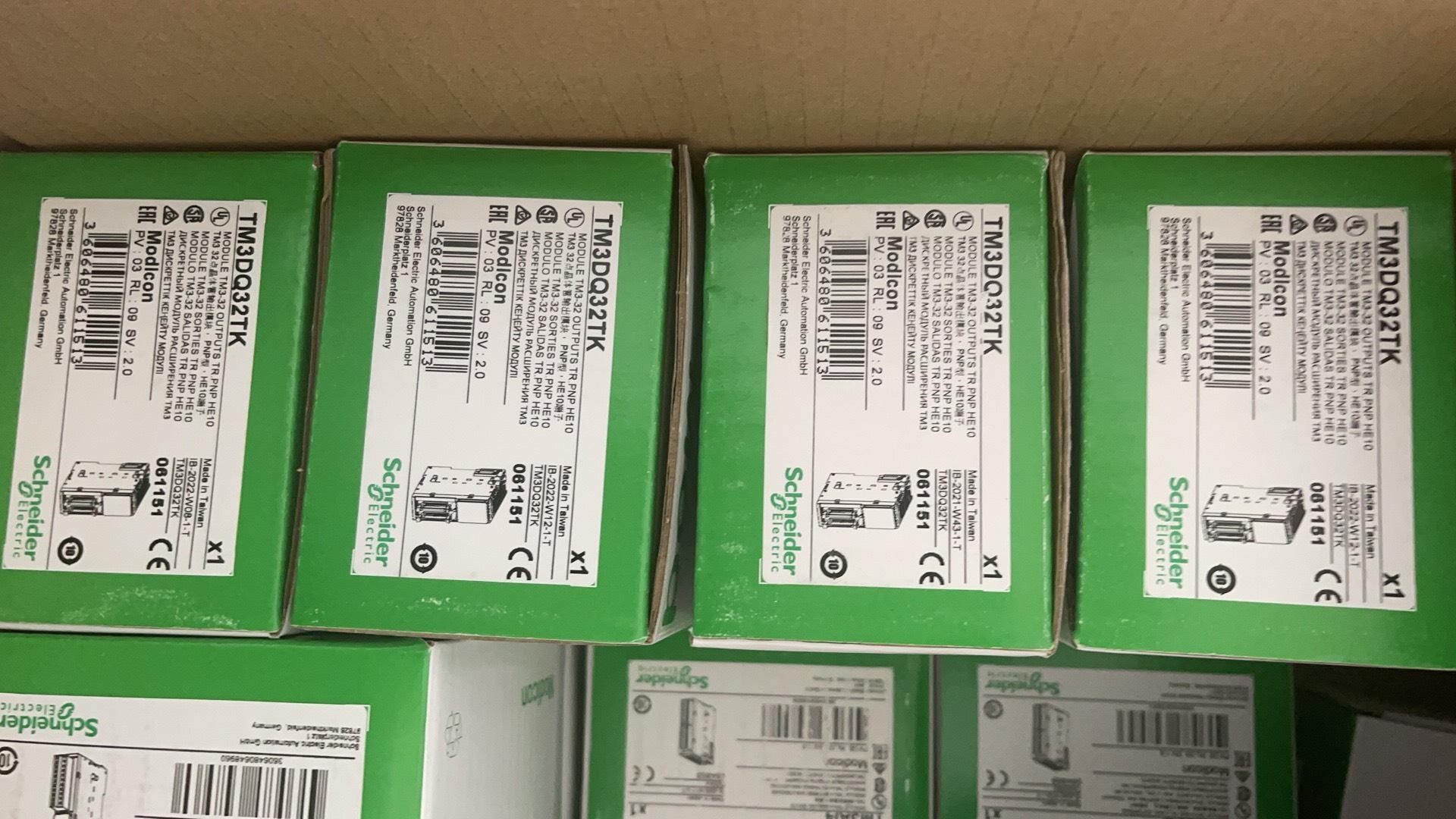 施耐德TM3DQ8RG，TM3DQ16RG，TM3BCCO，