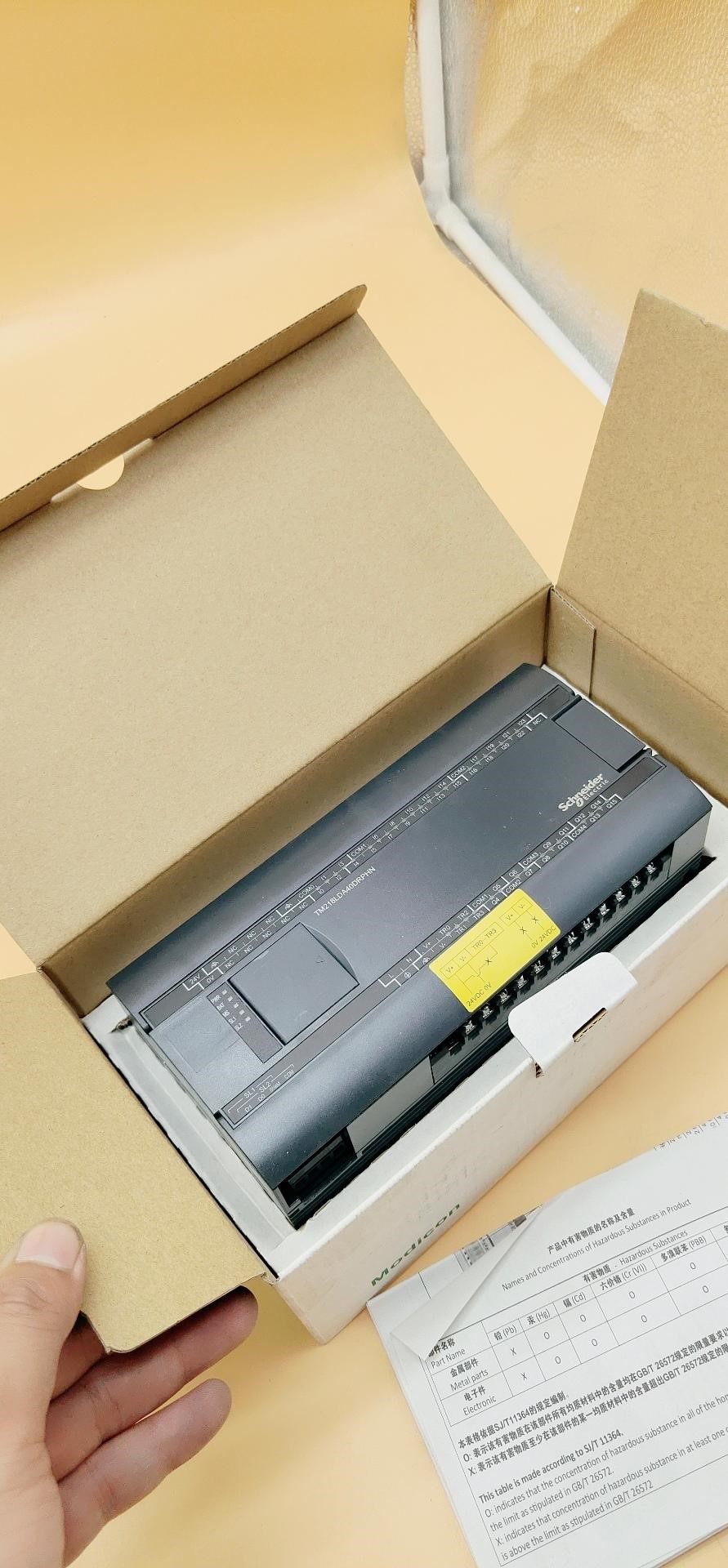 TM218LDA40DRPHN施耐德PLC全新原装现货实物一