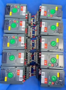 ATV310H075N4A，施耐德变频器，功能包好，实物拍摄