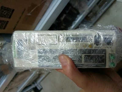 施耐德驱动LXM23DU04M3X二手拆机，功能正常，质量包