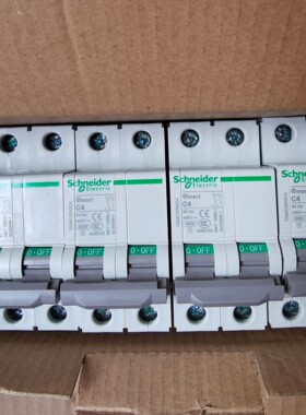 施耐德断路器OSMC32N2C4  4A  2P。保全新原装