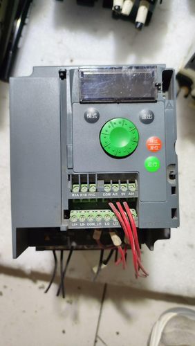 变频器施耐德变频器ATV310HU15N4A/1.5千W