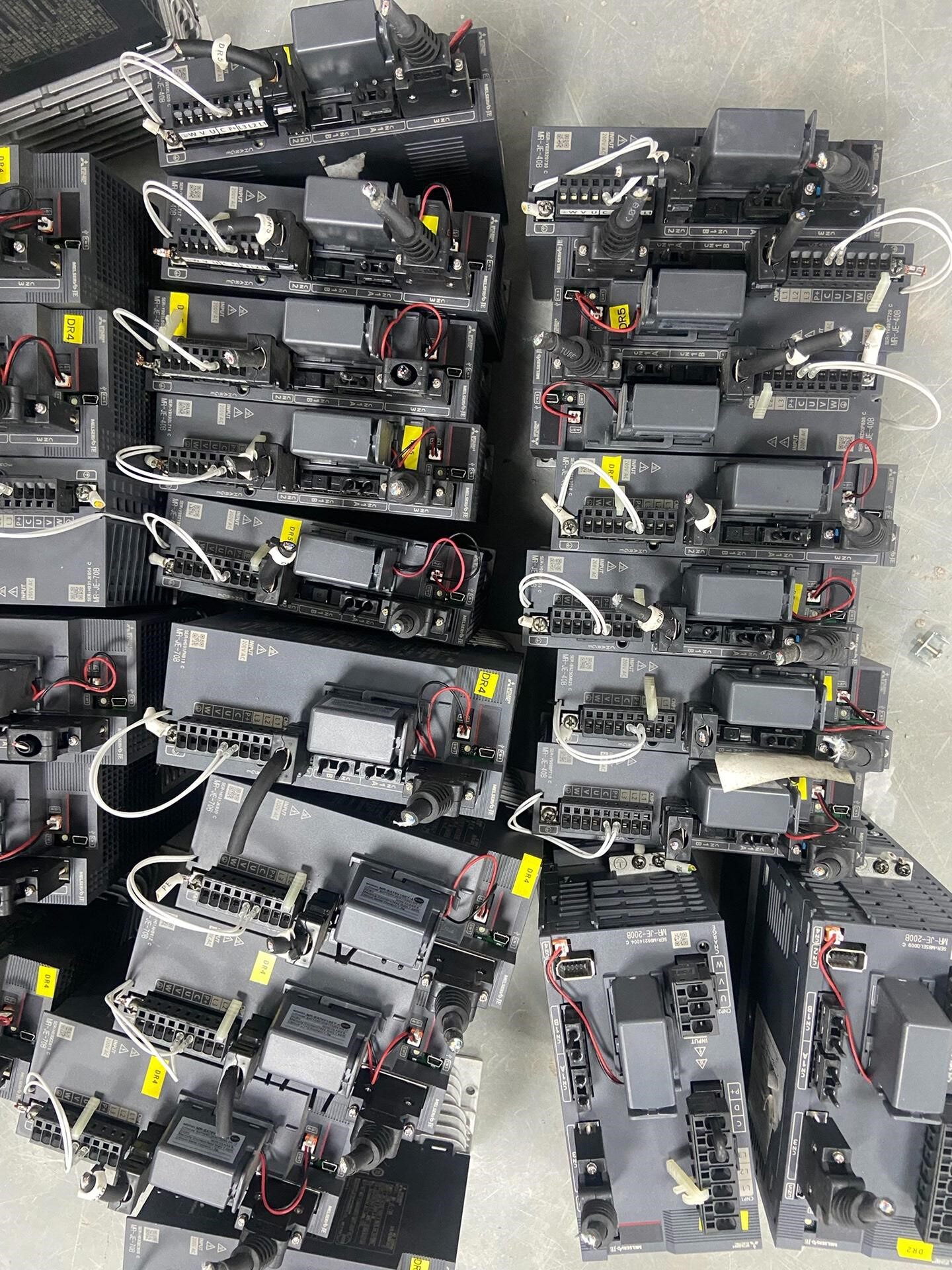 三菱JE/400w伺服驱动电机套装 MR-JE-40B HG