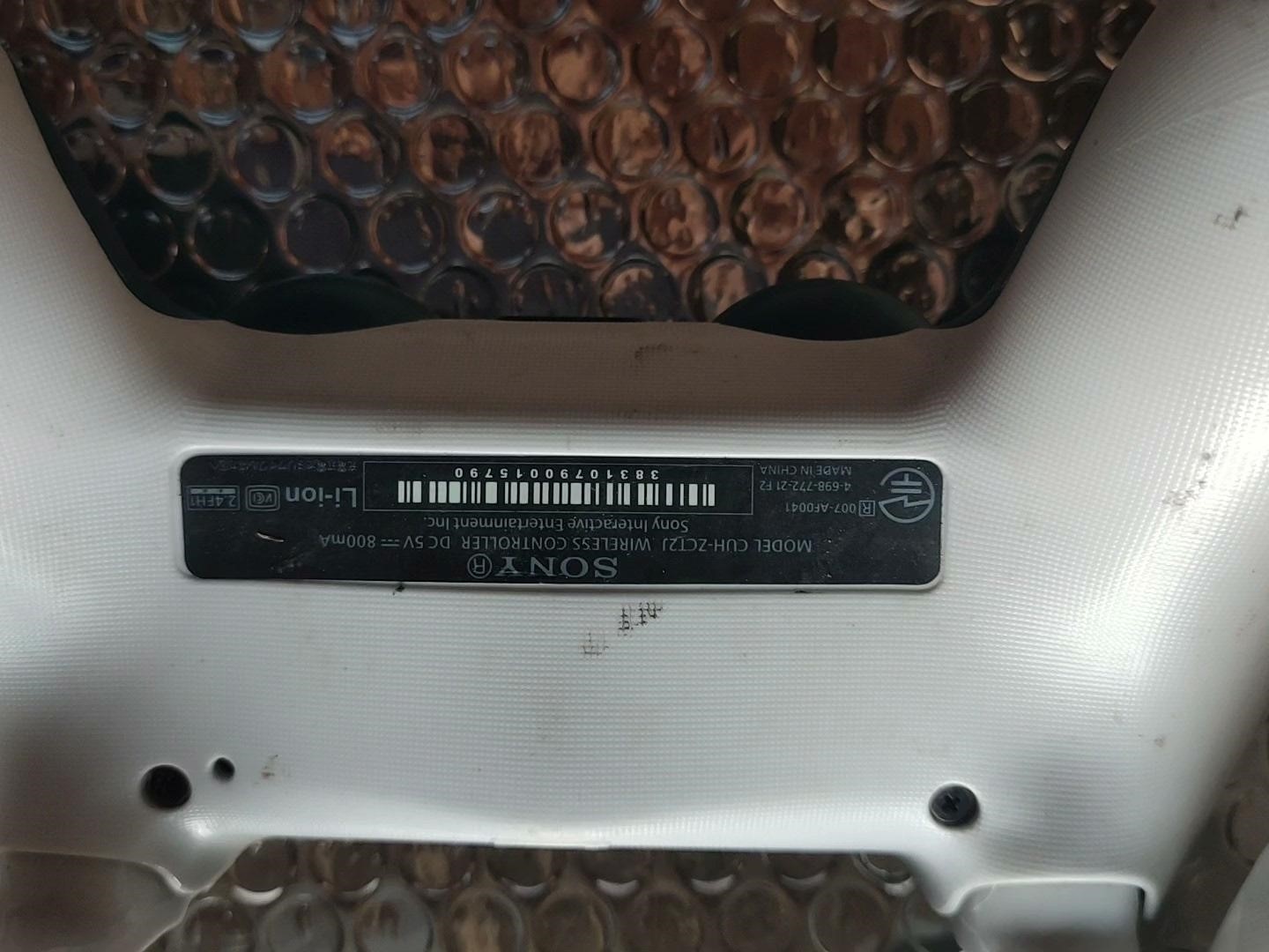 索尼CUH-ZCT2NA游戏无线手柄，CUH-ZCT2E有一