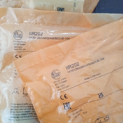 全新原装正品易福门传感器IIR202工程剩余三个