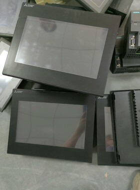 三菱触摸屏GS2110-WTBD，外观完好，二手拆机。功能包