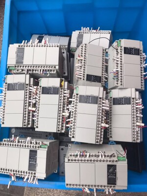 松下plc，AFPXHC40T-F，1.6版本，成色漂亮年份