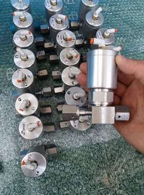 世伟洛克气动隔膜阀6LVV-DPFR4-P1-C成色新，需要