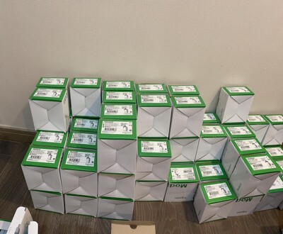 施耐德TM221ME16R，数量