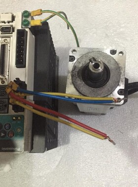 拆机松下MHMD042P1U伺服驱动器十MBDDT22100