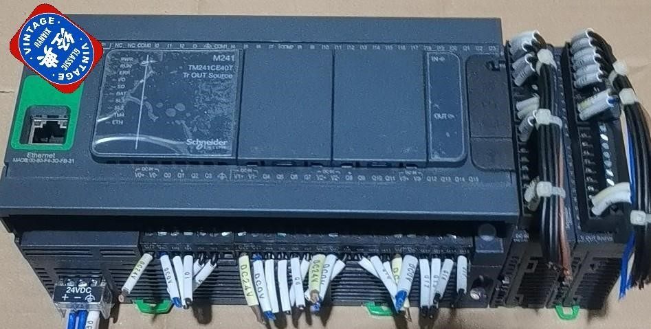 施耐德PLC  TM241CE40T，TM3DI16，TM3