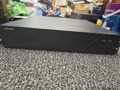 海康威视DS-8832N-R8硬盘录像机，功能正常，成色实拍