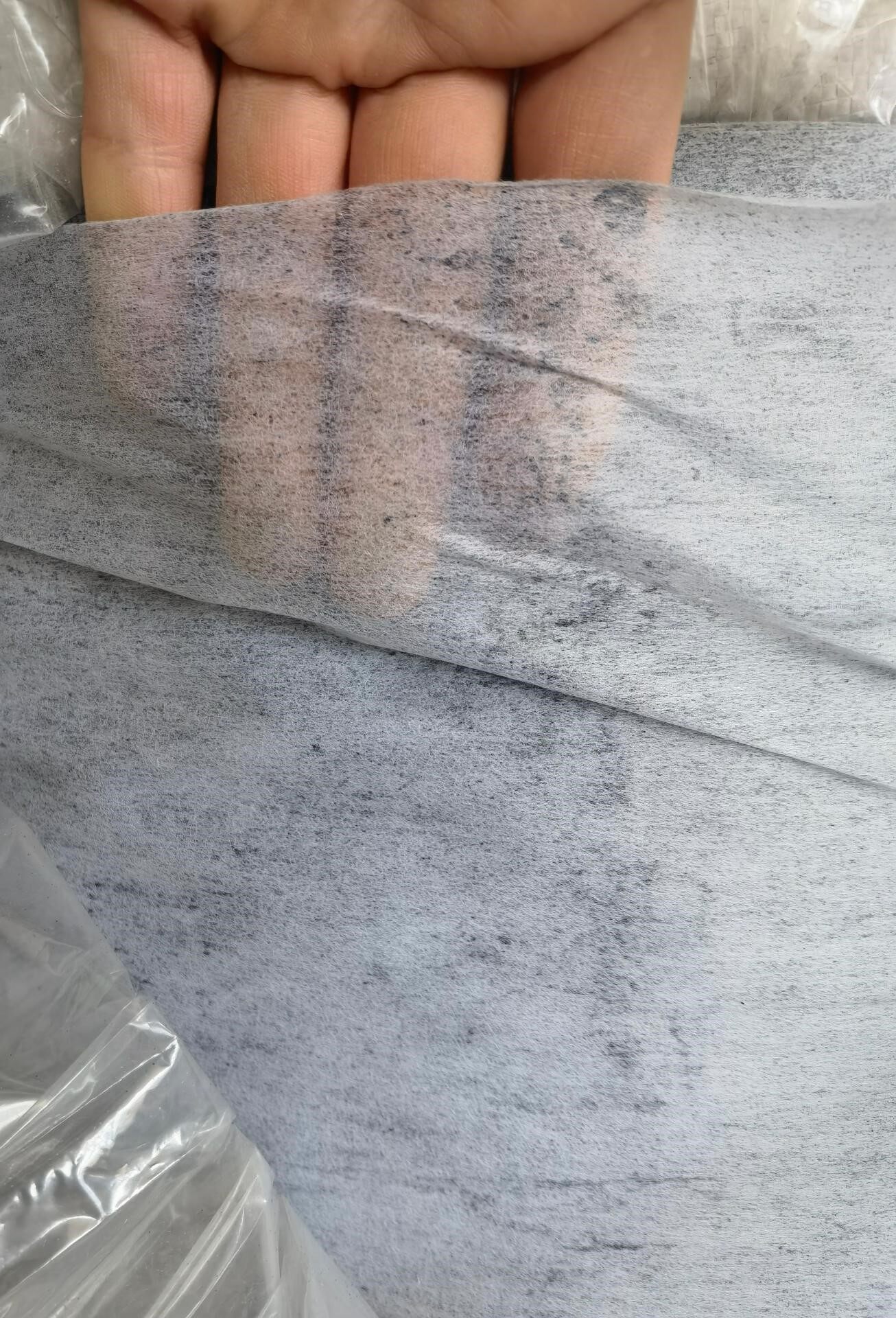 300多公斤220规格活性炭无纺布热风棉