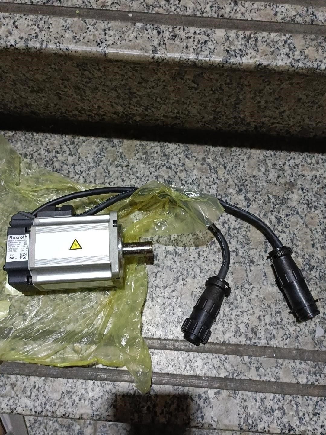 力士乐 MSM031C-0300-NN-M0-CH0，全新库