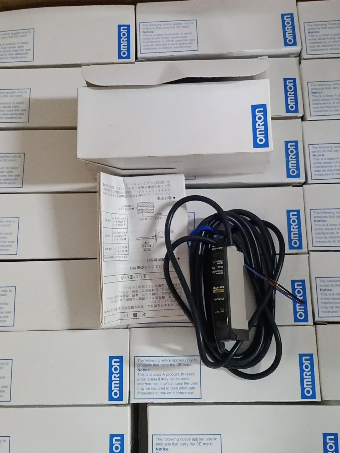 全新原装omron欧姆龙e3x-nt41光纤放大器 实物图拍