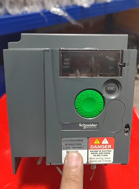 施耐德变频器ATV310HU22N4E