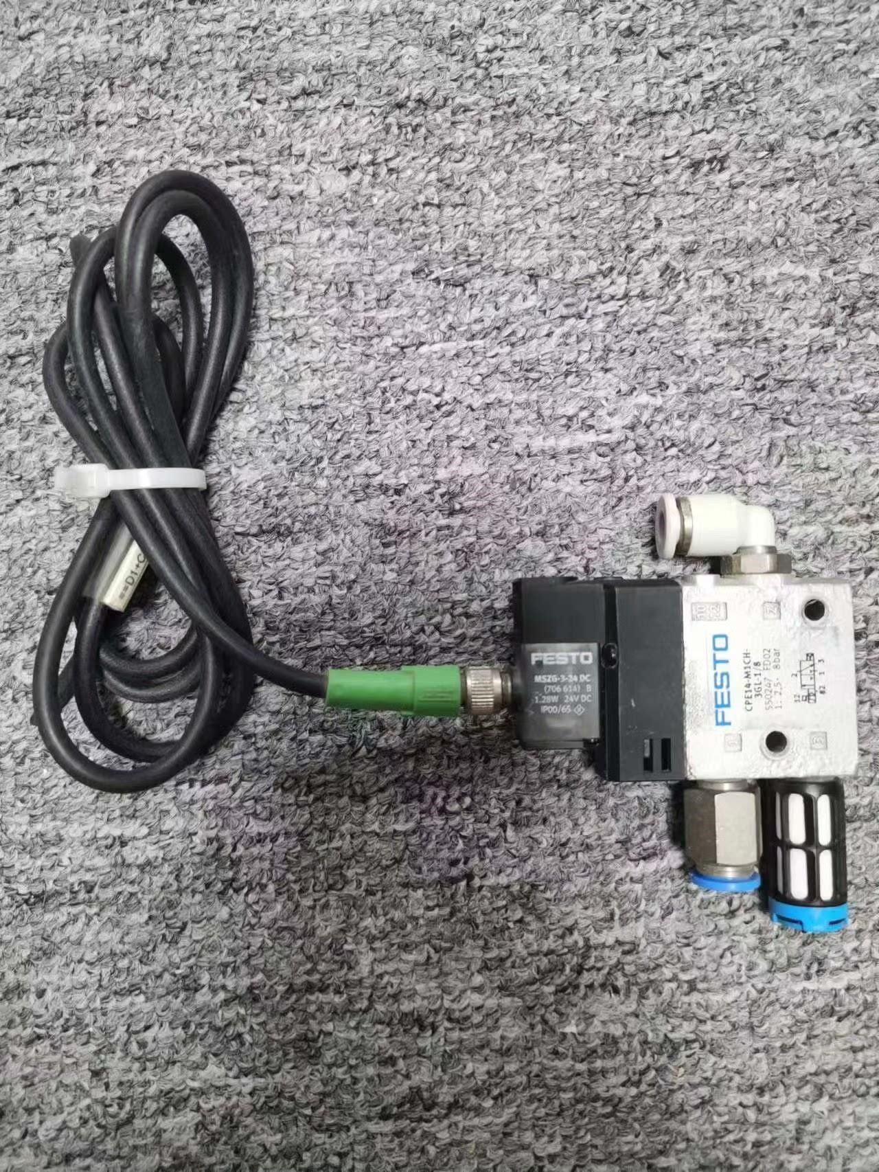 FESTO CPE14-M1CH-3GL-1/8 Pneum